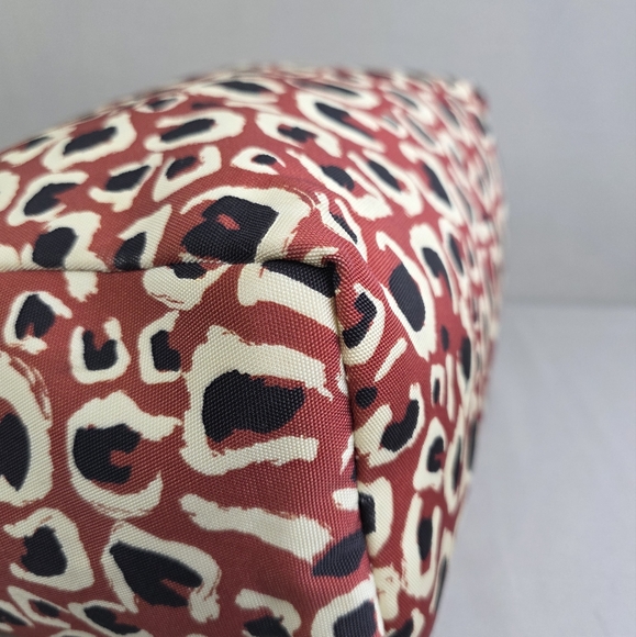 ✨️GUCCI Leopard Printed Nylon Tote Bag - Picture 9 of 16